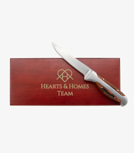 Steak knife set engraved with logo