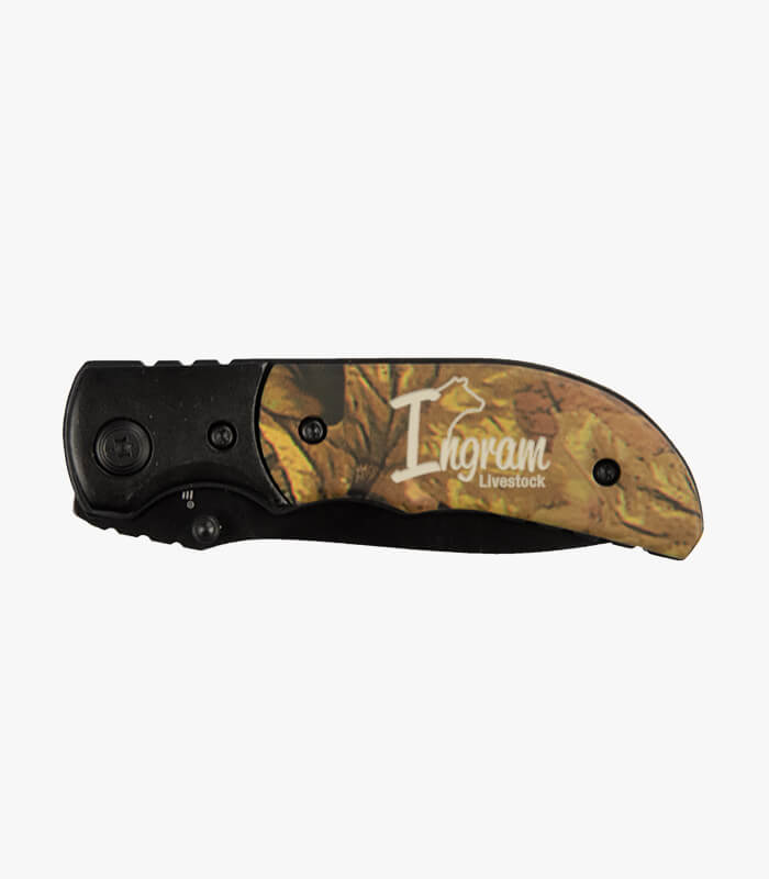 Camo knife engraved with logo closed